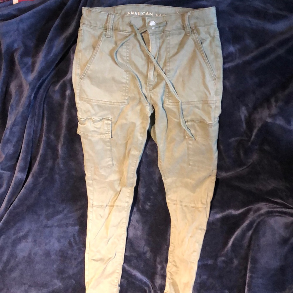 American Eagle skinny cargo super stretch pants